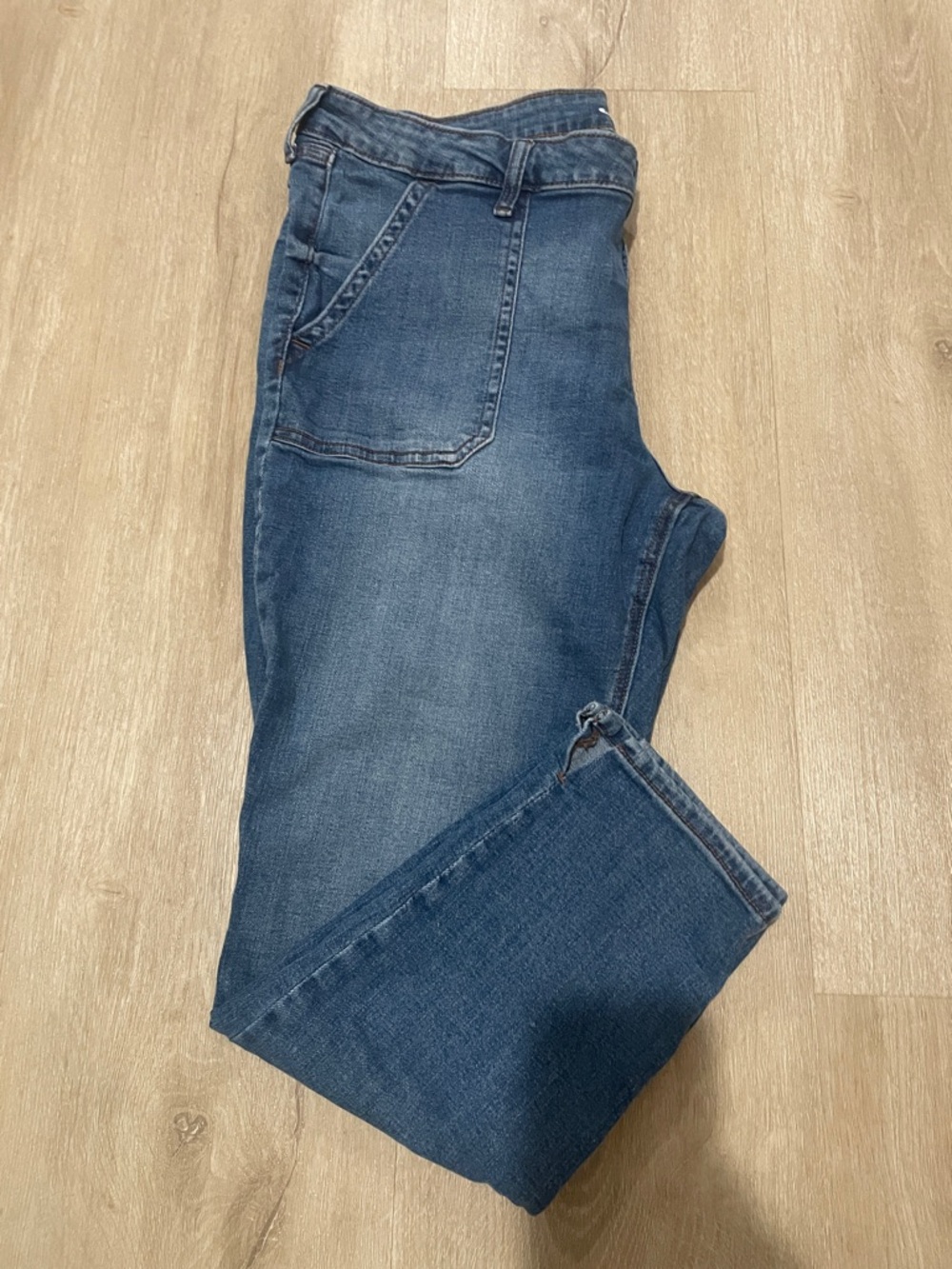 Old Navy Rockstar Super Skinny Medium Blue Cropped Ankle Jeans 16